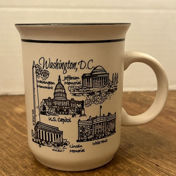 Washington D.C. Souvenir Mug - Cream

Vintage Washington DC Souvenir Mug US - Picture 1 of 4